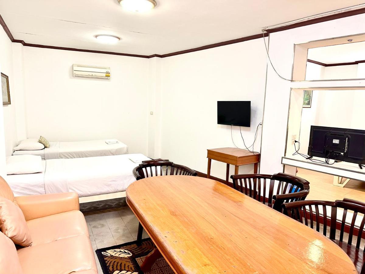 Bansuan Resort Nakhon Sawan Bagian luar foto